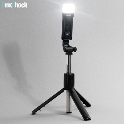 Perche Selfie avec Lumière LED & Trépied – 3-en-1